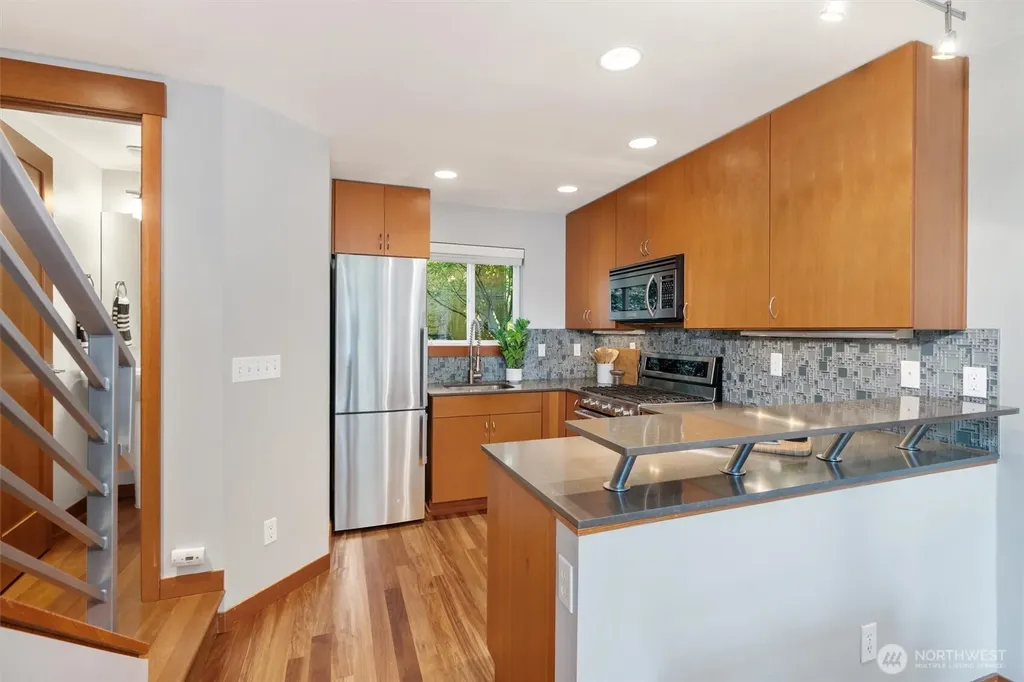 1722 California Avenue SW Seattle WA 98116