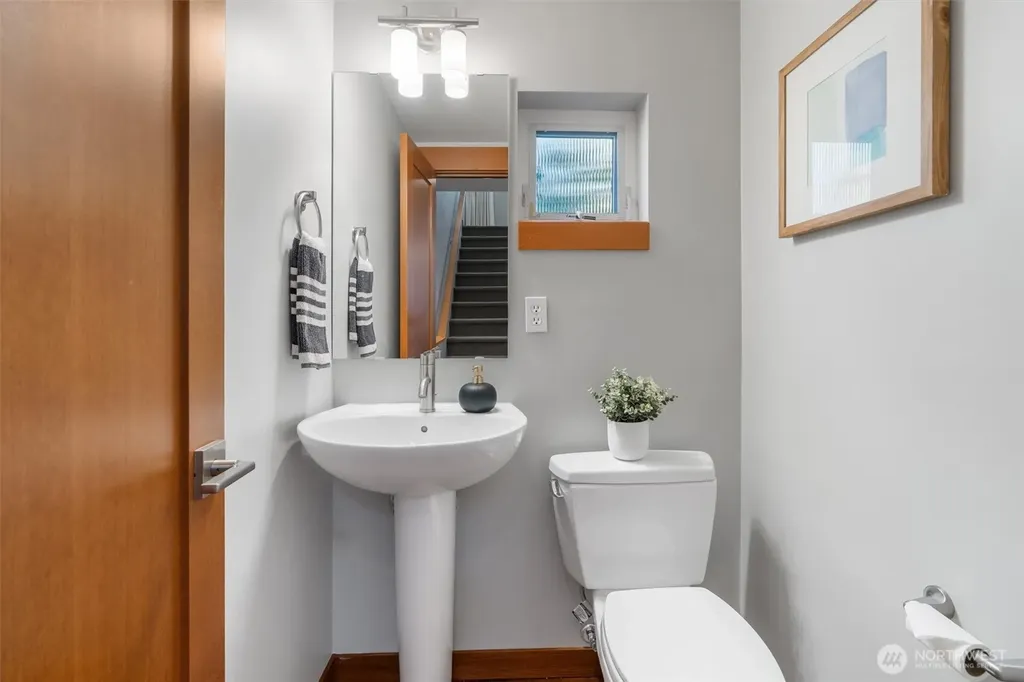 1722 California Avenue SW Seattle WA 98116