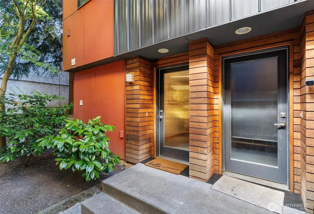 1722 California Avenue SW Seattle WA 98116