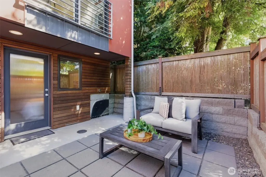 1722 California Avenue SW Seattle WA 98116