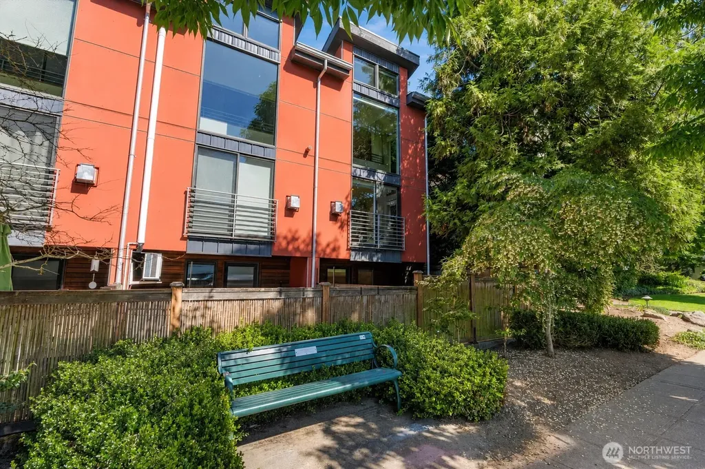 1722 California Avenue SW Seattle WA 98116