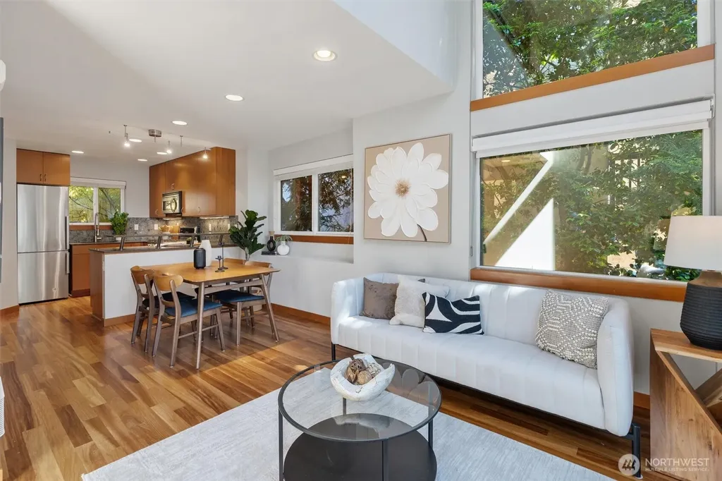 1722 California Avenue SW Seattle WA 98116