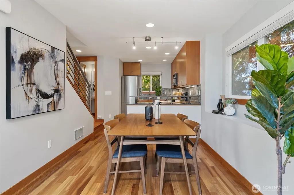 1722 California Avenue SW Seattle WA 98116