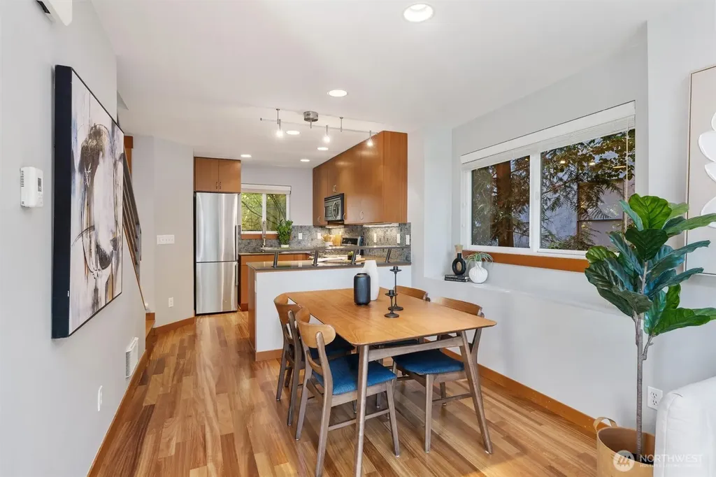 1722 California Avenue SW Seattle WA 98116