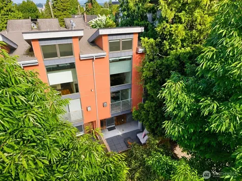 1722 California Avenue SW Seattle WA 98116