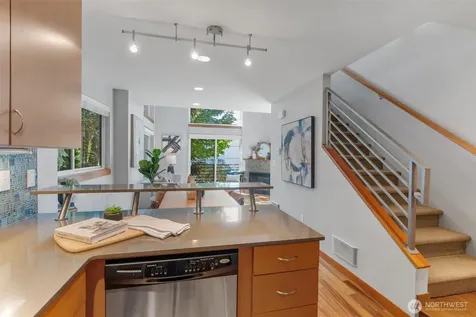 1722 California Avenue SW Seattle WA 98116