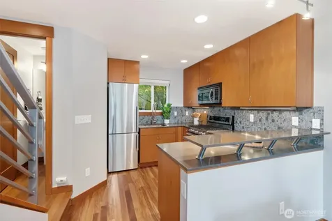 1722 California Avenue SW Seattle WA 98116