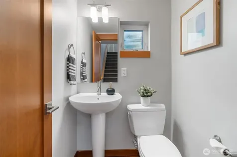1722 California Avenue SW Seattle WA 98116