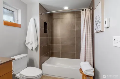 1722 California Avenue SW Seattle WA 98116