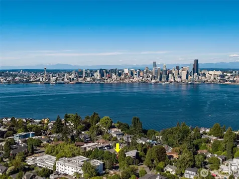 1722 California Avenue SW Seattle WA 98116