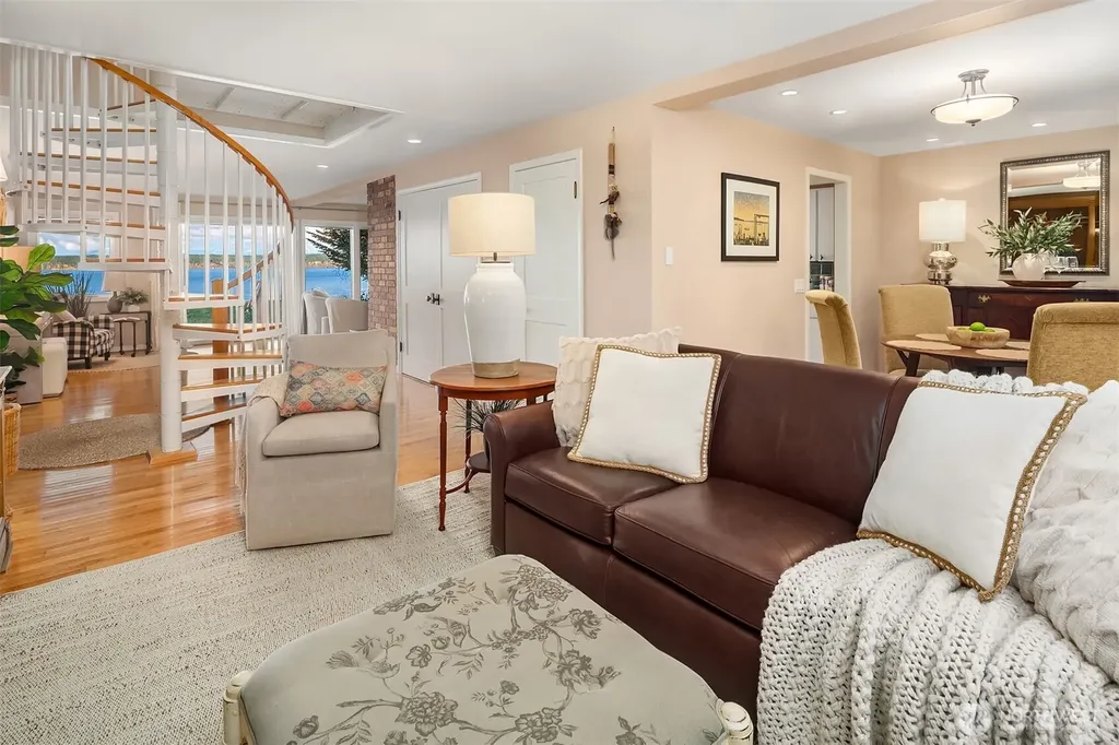 2197 Highland Drive Camano Island WA 98282