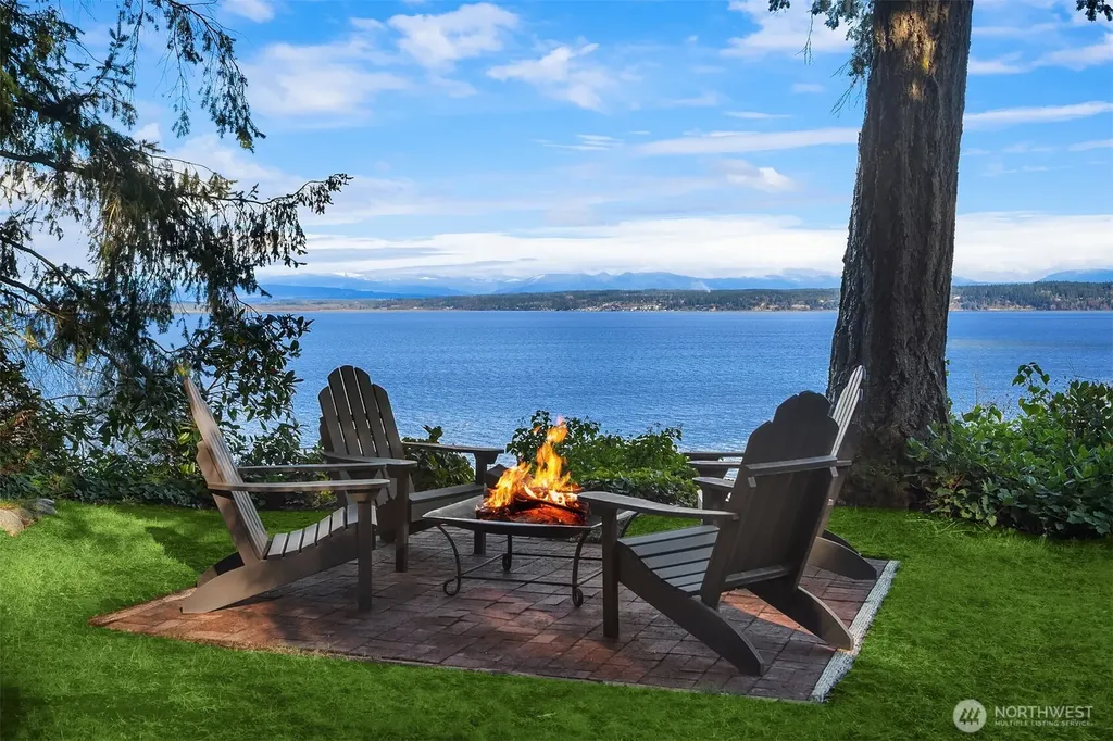 2197 Highland Drive Camano Island WA 98282