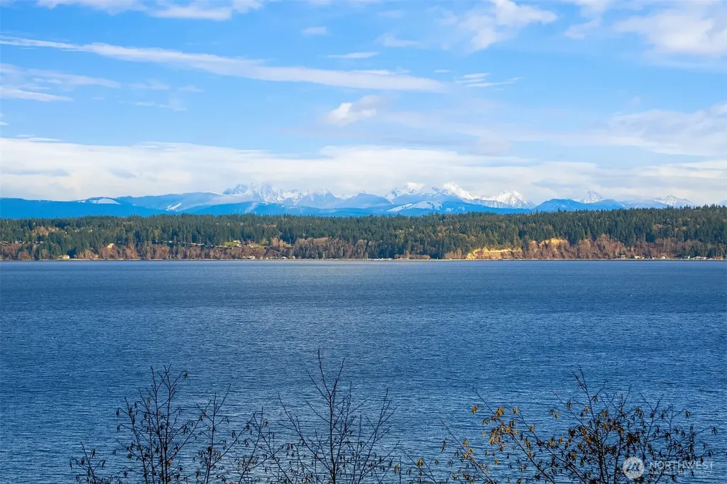 2197 Highland Drive Camano Island WA 98282