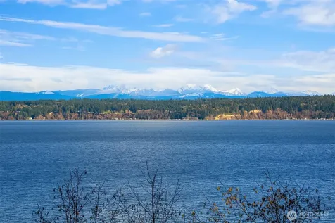 2197 Highland Drive Camano Island WA 98282