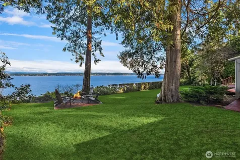 2197 Highland Drive Camano Island WA 98282