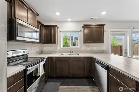 18711 108th Avenue E Puyallup WA 98374