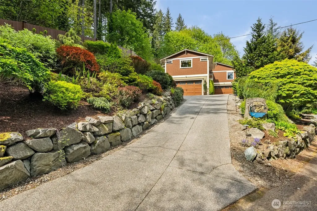 9825 Glory Drive SE Olympia WA 98513