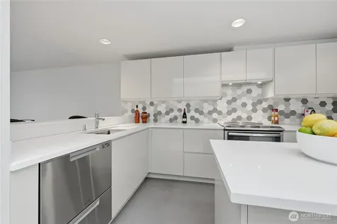2115 Westlake Avenue N Seattle WA 98109