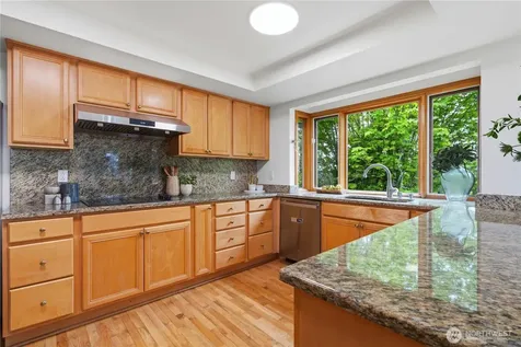 5617 134th Ave SE Bellevue WA 98006
