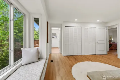 5617 134th Ave SE Bellevue WA 98006