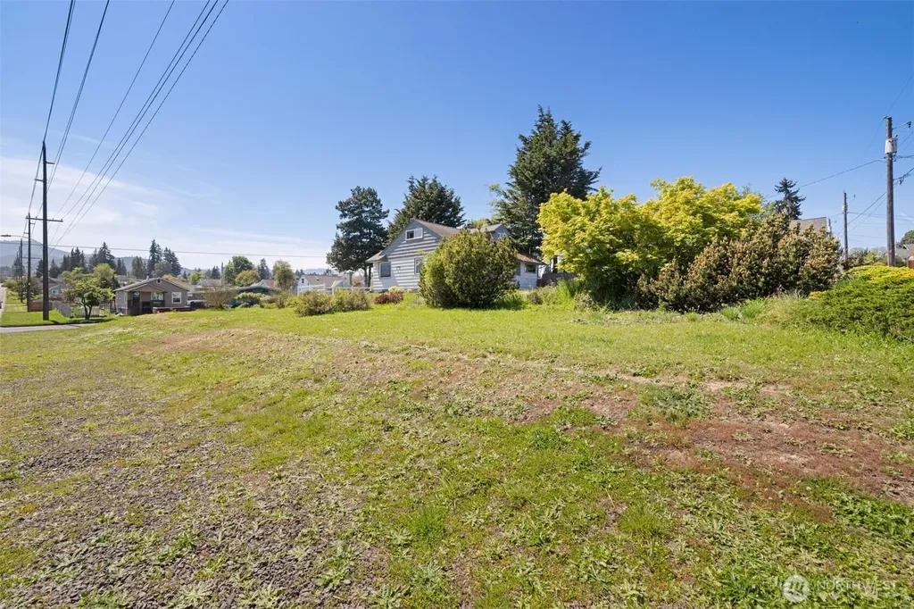 905 W 11th Street Port Angeles WA 98363
