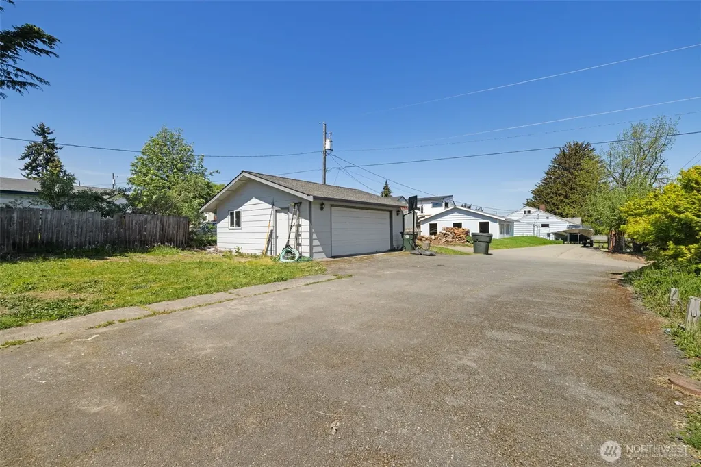 905 W 11th Street Port Angeles WA 98363