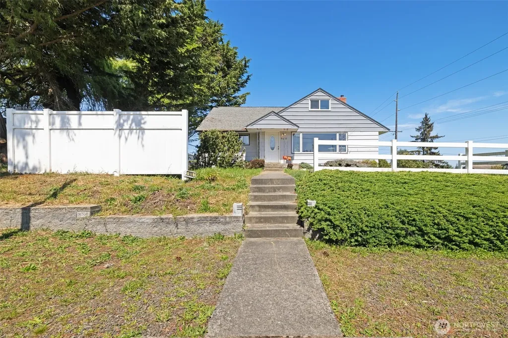 905 W 11th Street Port Angeles WA 98363