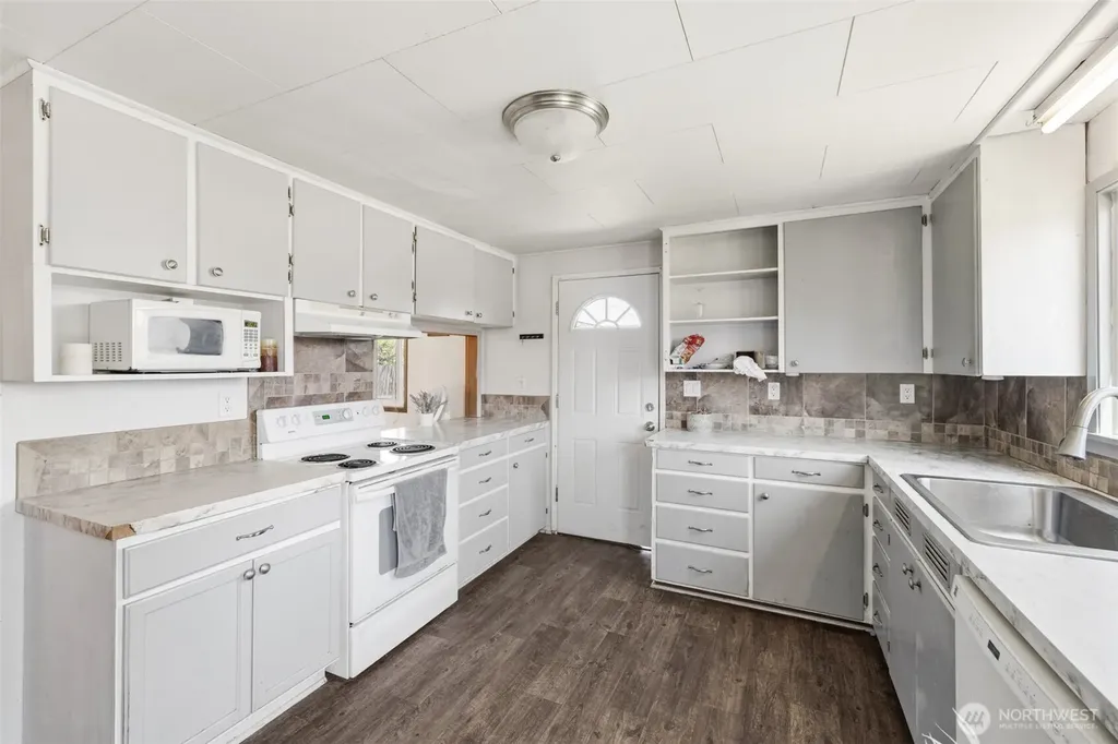 905 W 11th Street Port Angeles WA 98363