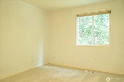 22039 NE 15th Street Sammamish WA 98074