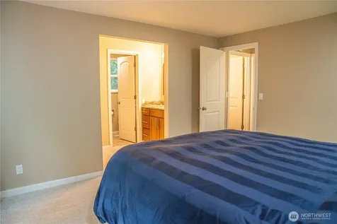 22039 NE 15th Street Sammamish WA 98074