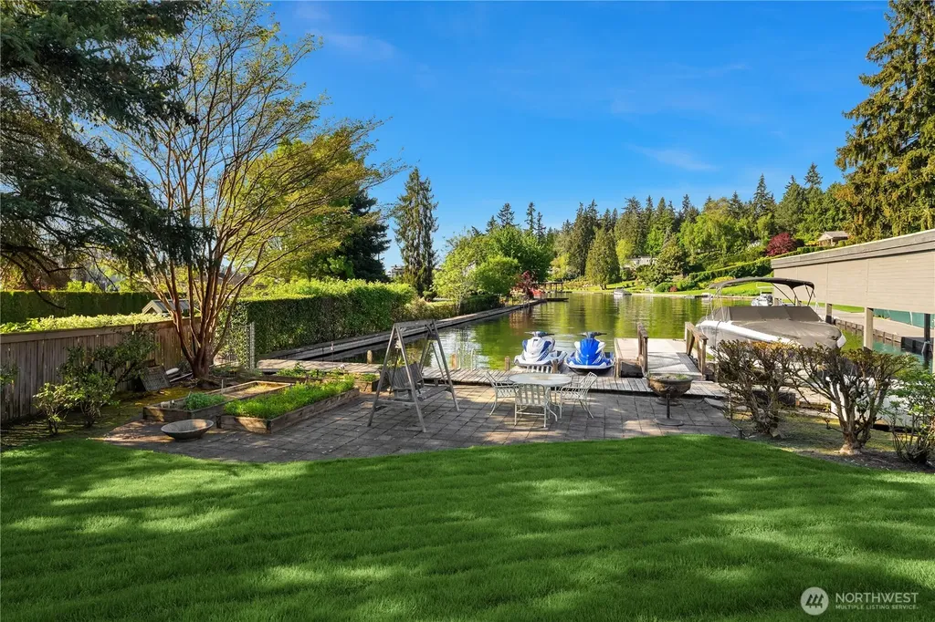 3111 Hunts Point Circle Hunts Point WA 98004