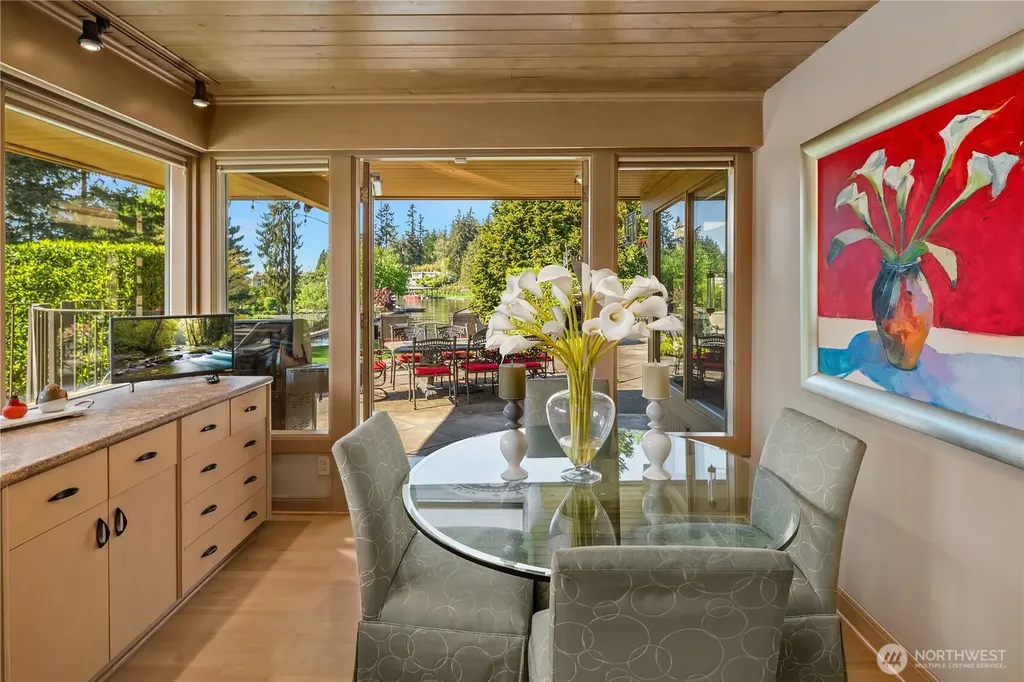 3111 Hunts Point Circle Hunts Point WA 98004
