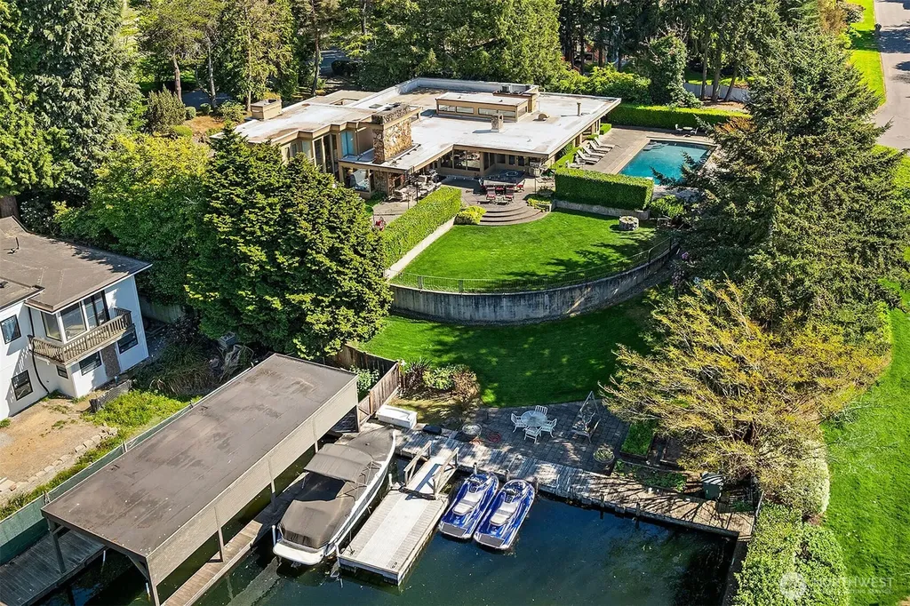 3111 Hunts Point Circle Hunts Point WA 98004