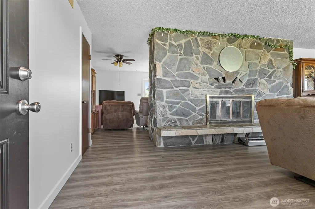 2515 Brown Road Ferndale WA 98248