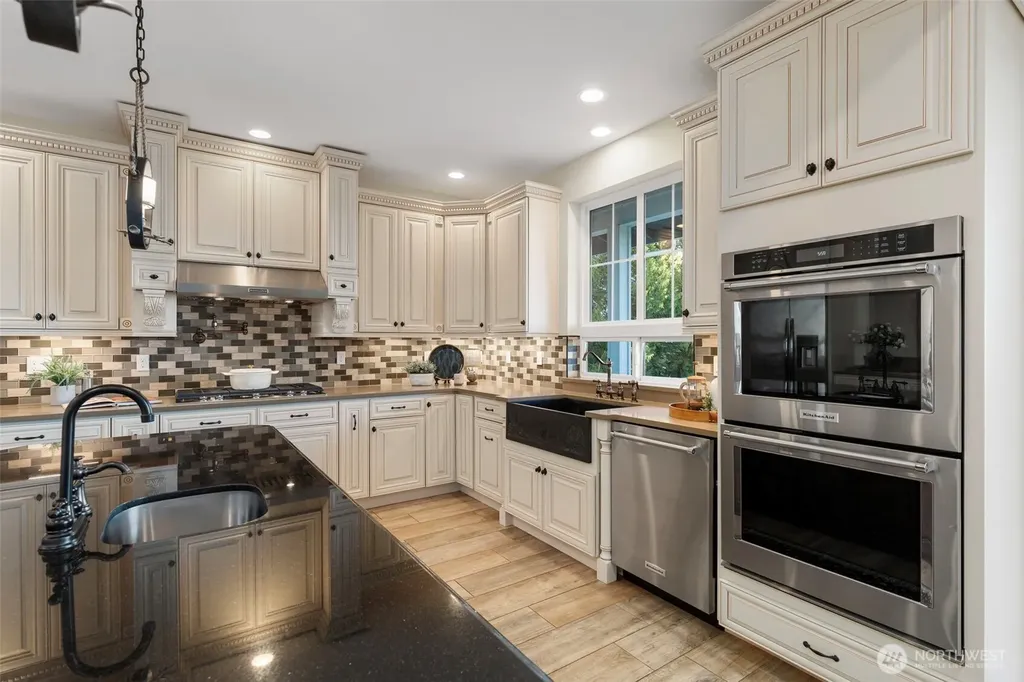 32326 Hoffman Road NE Kingston WA 98346