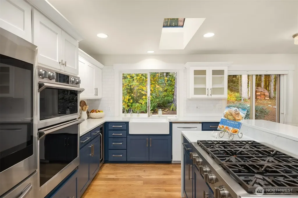 24628 Hillbend Lane NE Kingston WA 98346