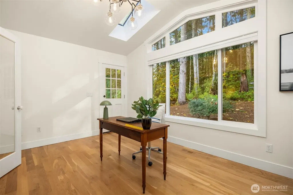 24628 Hillbend Lane NE Kingston WA 98346