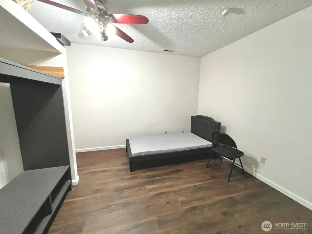 11524 SE 322nd Place Auburn WA 98092