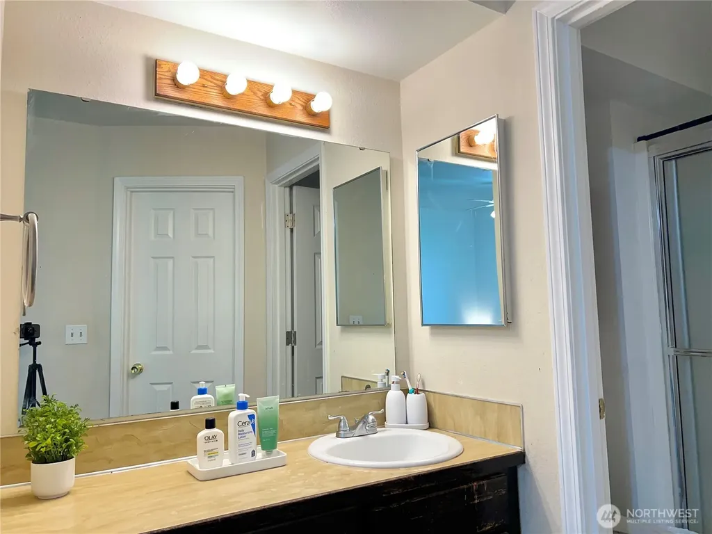 11524 SE 322nd Place Auburn WA 98092