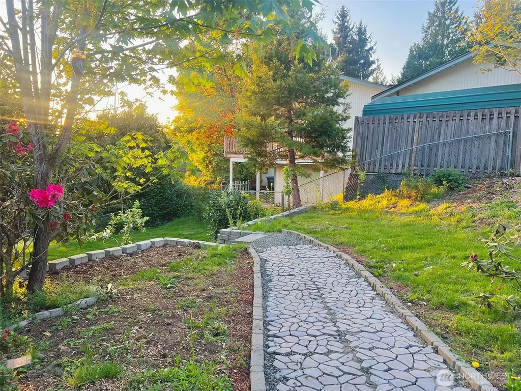 11524 SE 322nd Place Auburn WA 98092