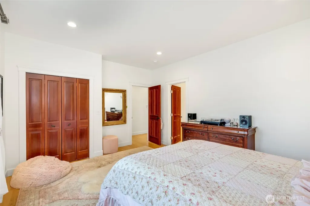 801 W Barrett Street Seattle WA 98119