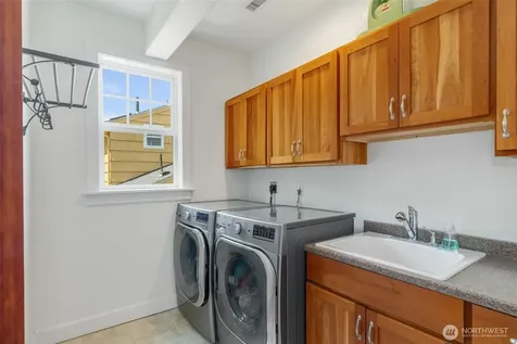 801 W Barrett Street Seattle WA 98119