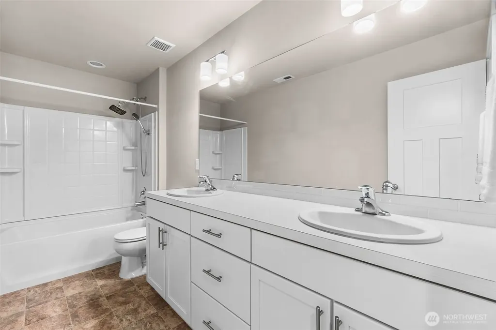 2032 Cantergrove Drive SE Lacey WA 98503