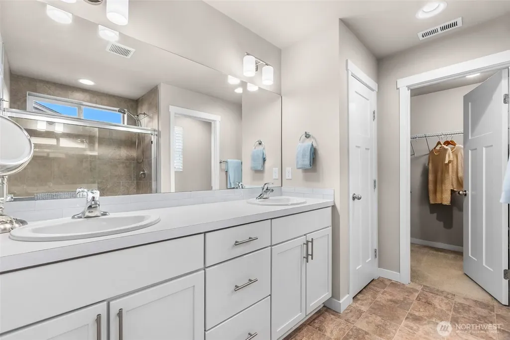2032 Cantergrove Drive SE Lacey WA 98503