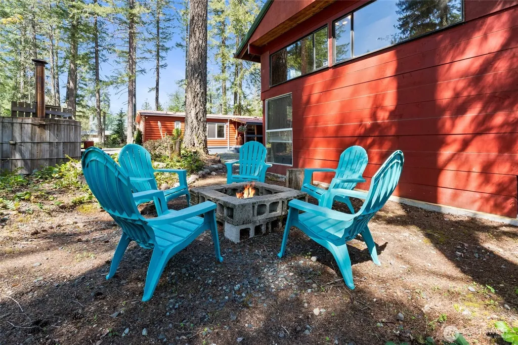 271 Skate Creek Road Ashford WA 98304