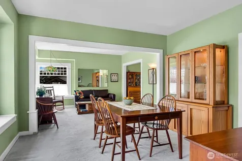 2719 Nob Hill Avenue N Seattle WA 98109