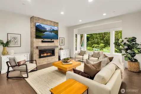 12914 63rd Avenue NE Kirkland WA 98034