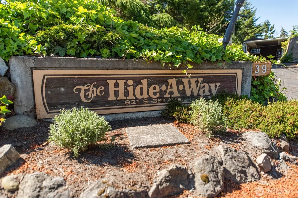 921 S 3rd Avenue Sequim WA 98382