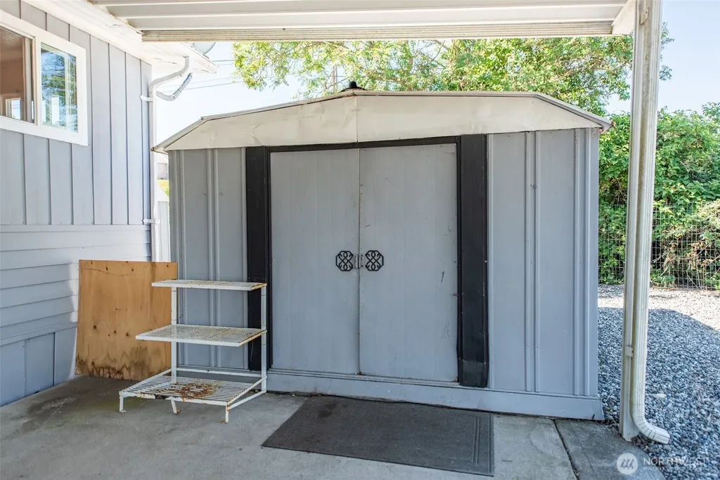 921 S 3rd Avenue Sequim WA 98382