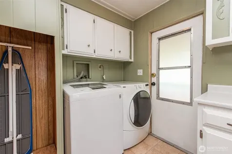 921 S 3rd Avenue Sequim WA 98382